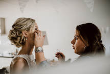 e-linehairfashion bruidskapsel en bruidmake-up fotografie: Marlon van Efferink